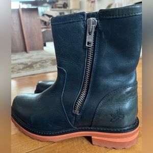 Fluevogs f shoes boots. Size 7.